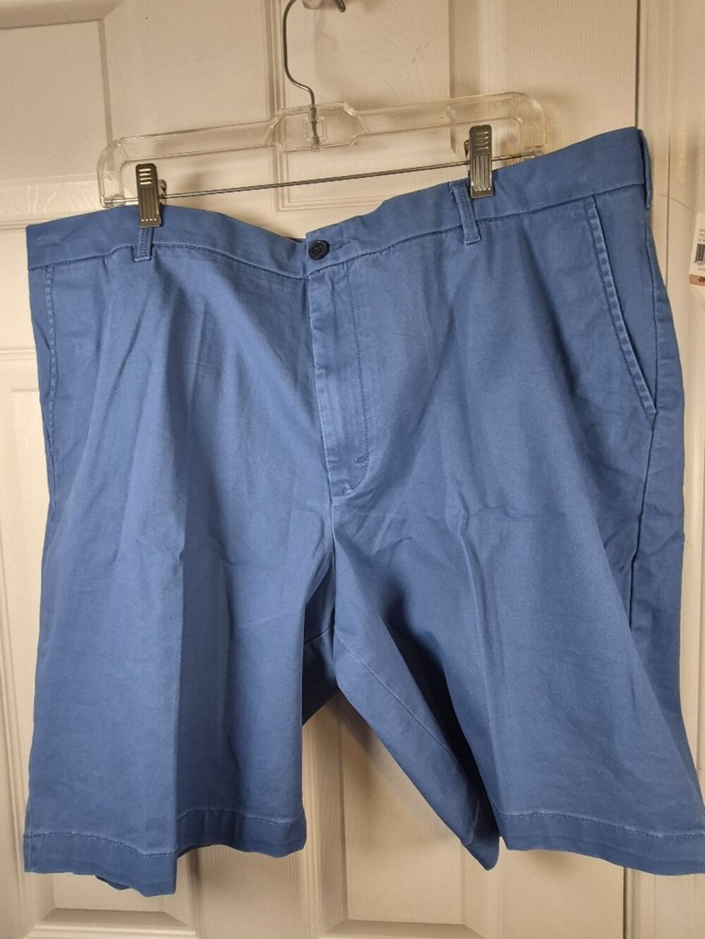 Izod Saltwater Flat Front Stretch Shorts Inseam 9.5 Size 42 Athleisure NWT $60.
